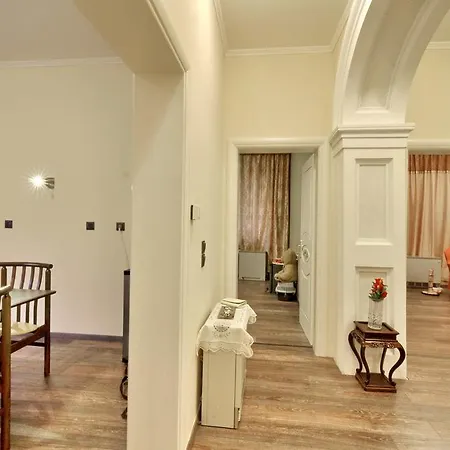 Lemonia Luxury Apartment