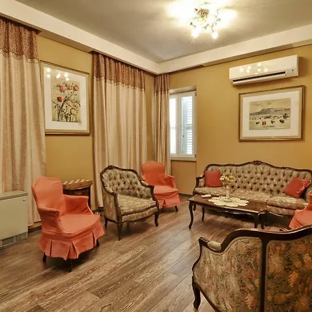 Lemonia Luxury *